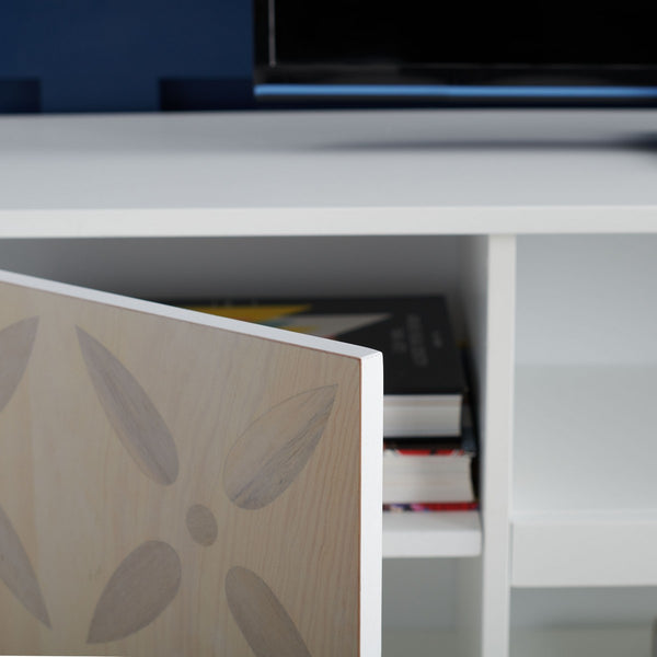 Safavieh Faye 3 Shelf Patterned Media Stand MED5011A