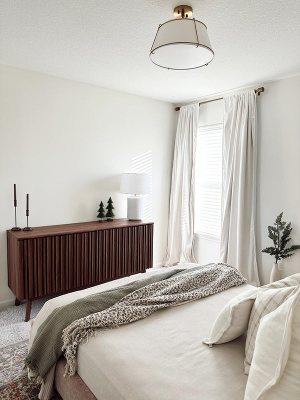 Helena Media Stand: Mid-Century Design with Carved Details to Elevate Your Entertainment Space Elegantly