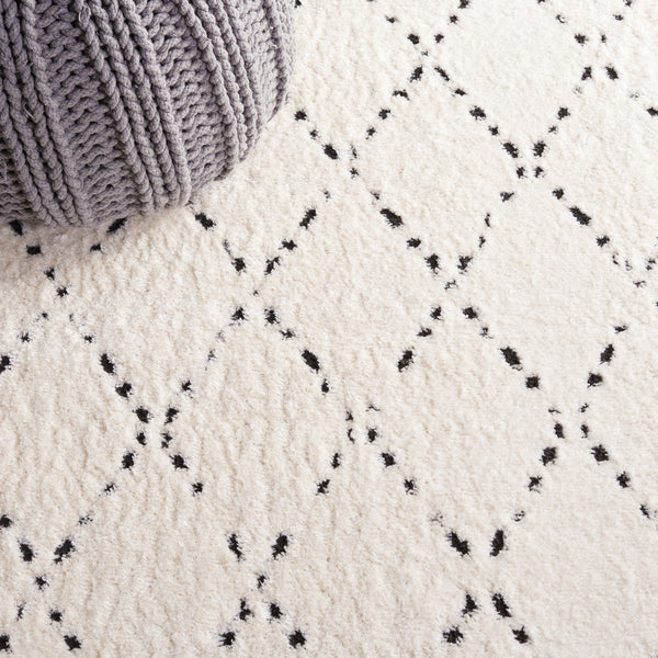 Safavieh Melody 102 Bohemian Power Loomed Rug Ivory / Black MEL102A-9