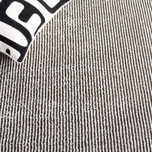 Safavieh Melody 106 Modern Power Loomed Rug Ivory / Black MEL106A-9