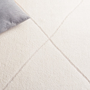 Safavieh Melody 110 Bohemian Power Loomed Rug Ivory / Beige MEL110A-9