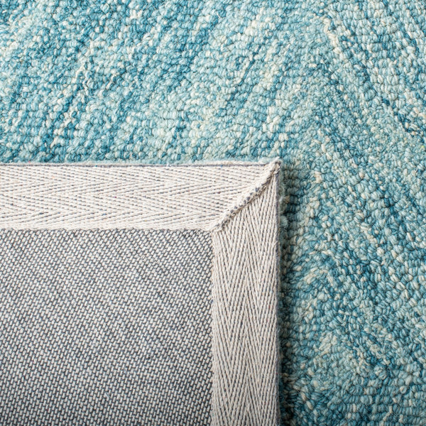 Safavieh Metro Hand Tufted Wool and Cotton with Latex Rug MET105J-8