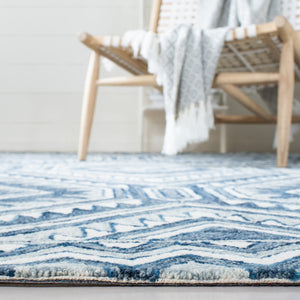 Safavieh Metro Hand Tufted Wool and Cotton with Latex Rug MET122M-8