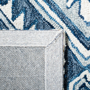 Safavieh Metro Hand Tufted Wool and Cotton with Latex Rug MET122M-8