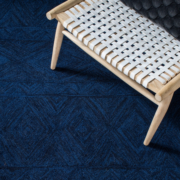 Safavieh Metro Hand Tufted Wool and Cotton with Latex Rug MET125M-8