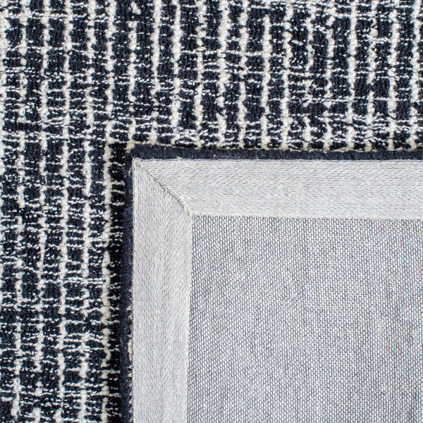 Safavieh Metro 151 Hand Tufted Pile Content: 100% Wool | Overall Content: 80% Wool 20% Cotton Rug MET151Z-8