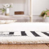 Safavieh Metro 275 Hand Tufted 80% Wool and 20% Cotton Rug MET275Z-8