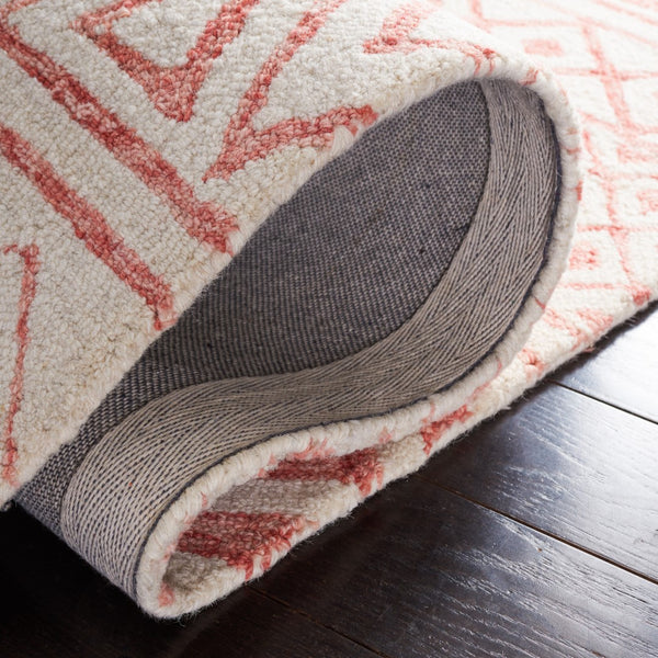 Safavieh Metro 353 Hand Tufted 80% Wool/10% Cotton/and 10% Latex Rug MET353P-6SQ