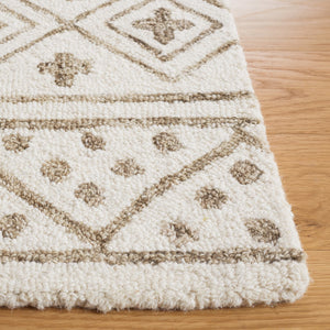 Safavieh Metro 353 Hand Tufted 80% Wool/10% Cotton/and 10% Latex Rug MET353W-6SQ