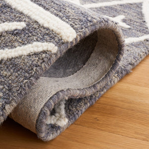 Safavieh Metro 460 Hand Tufted Wool and Cotton with Latex Rug MET460F-8