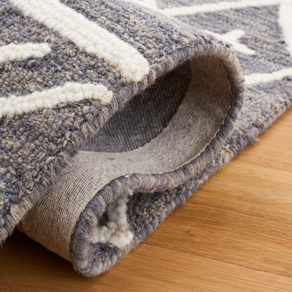 Safavieh Metro 460 Hand Tufted Wool and Cotton with Latex Rug MET460F-8