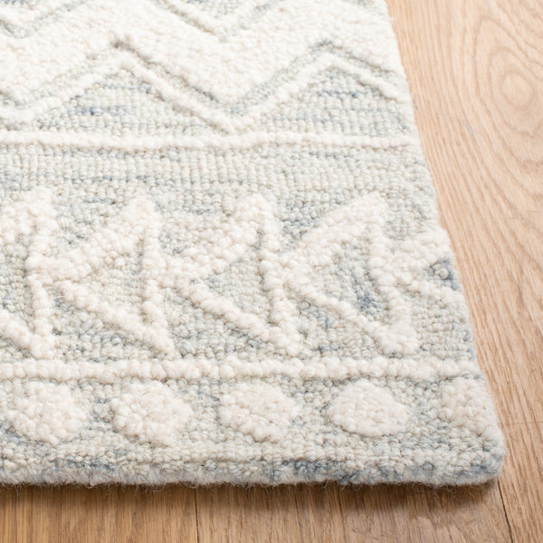 Safavieh Metro 908 Hand Tufted 100% Wool Pile Rug Light Grey / Ivory 100% Wool Pile MET908F-5