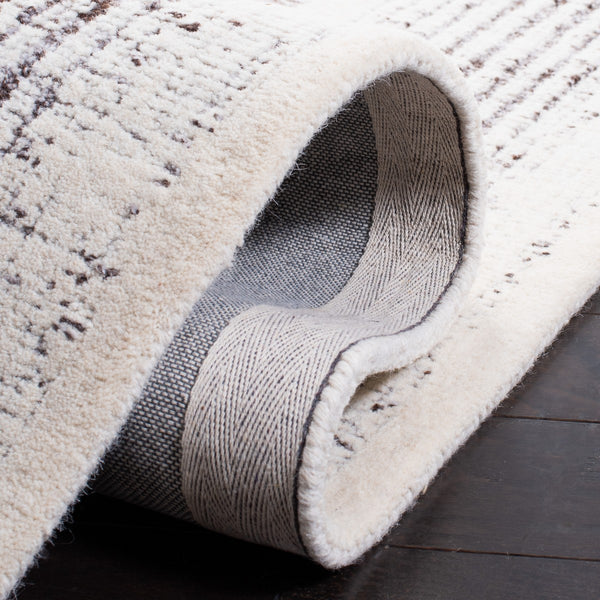 Metro Hand Tufted Pet Yarn and Wool Rug with Luxurious Texture for Elegant Home Decor Style