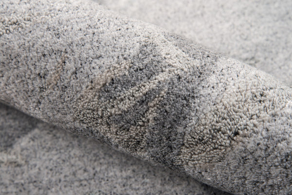 Momeni Millennia MI-04 Hand Tufted Contemporary Abstract Indoor Area Rug Silver 8'6" x 11'6" MILLNMI-04SVL86B6