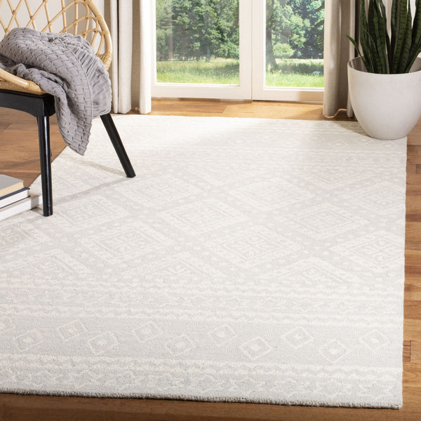 Safavieh Micro-Loop 501 Hand Tufted 100% Wool Pile Rug MLP501G-27