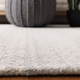 Safavieh Micro Loop 502 Hand Tufted Wool and Cotton with Latex Traditional Rug MLP502K-7SQ