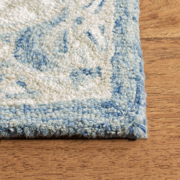 Safavieh Micro Loop 503 Hand Tufted Wool and Cotton with Latex Traditional Rug MLP503M-9SQ