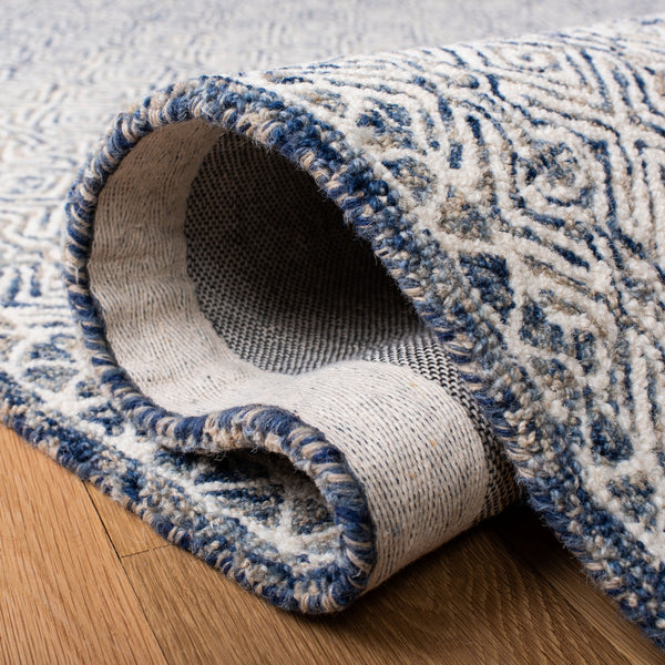 Safavieh Micro-Loop 526 Hand Tufted Wool and Cotton with Latex Rug MLP526N-7SQ