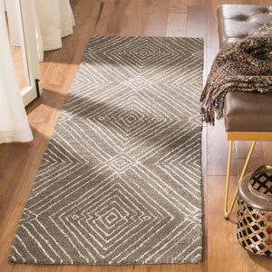 Safavieh Micro-Loop 608 Hand Tufted 80% Wool and 20% Cotton Rug MLP608F-27