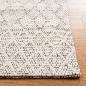 Safavieh Marbella 175 Hand Loomed Wool and Cotton Rug MRB175A-8