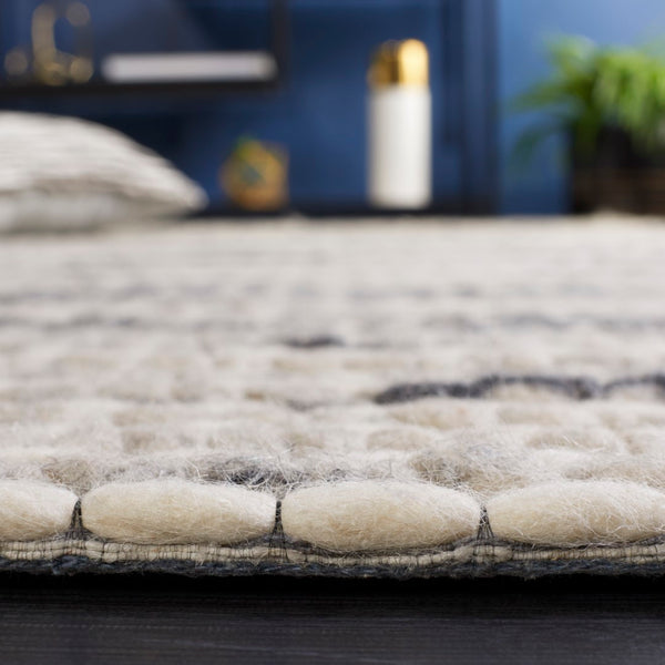 Safavieh Marbella 205 Hand Woven WOOL Braided Rug MRB205Z-8