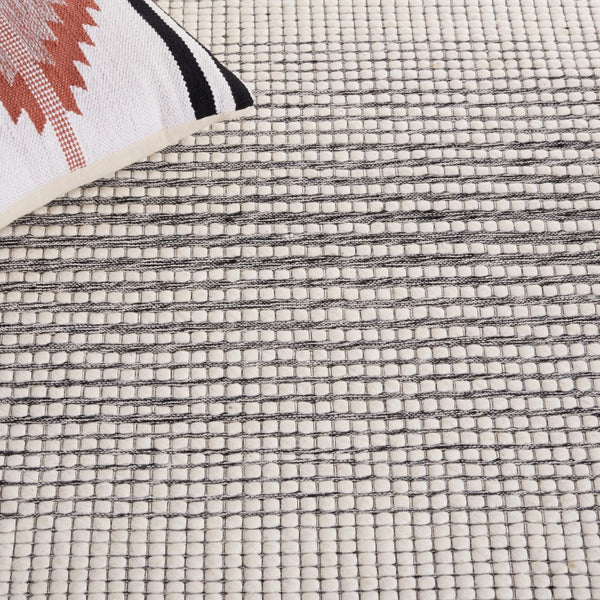 Safavieh Marbella 208 Hand Woven Wool with cotton cloth backing Contemporary Rug MRB208Z-8