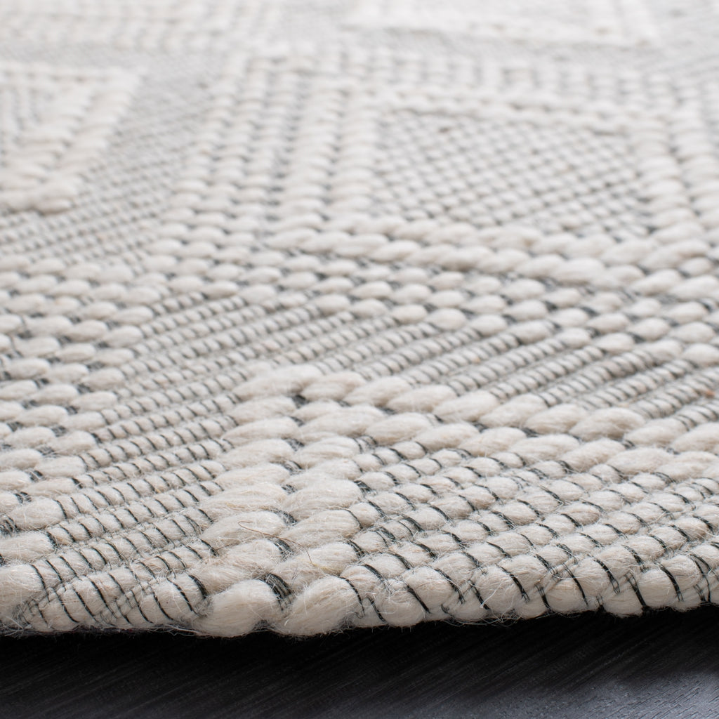 Safavieh Marbella 306 Hand Woven 100% Wool Pile Rug Ivory MRB306A-6R