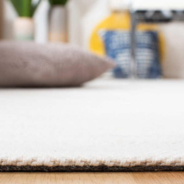 Safavieh Marbella 313  Hand Woven 60% Viscose, 40% Wool Rug MRB313G-8