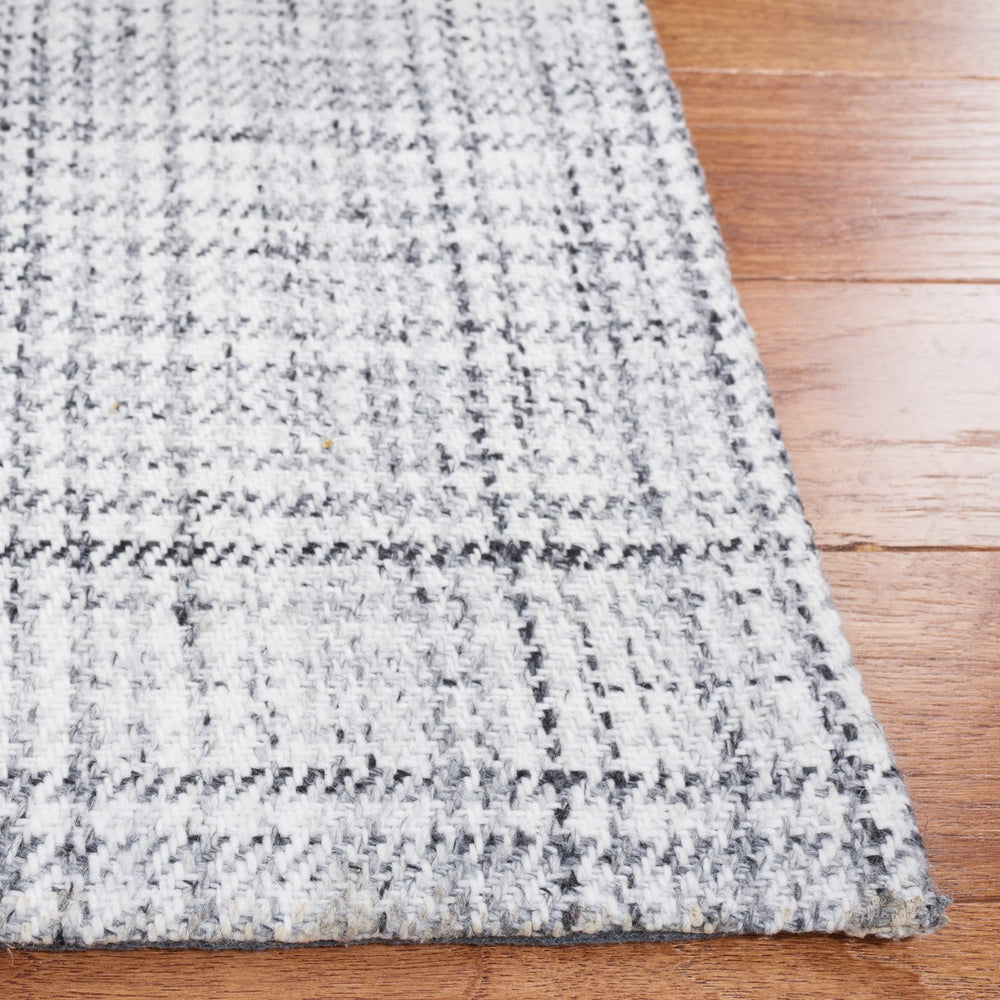 Safavieh Marbella 315  Hand Woven 100% Polypropylene Rug MRB315F-8