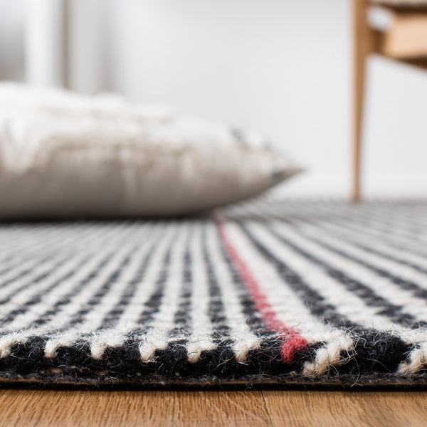 Safavieh Marbella 318  Hand Woven 100% Wool Rug MRB318Z-8