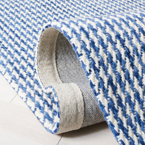 Safavieh Marbella 319  Hand Woven 100% Wool Rug MRB319N-8