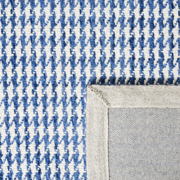 Safavieh Marbella 319  Hand Woven 100% Wool Rug MRB319N-8