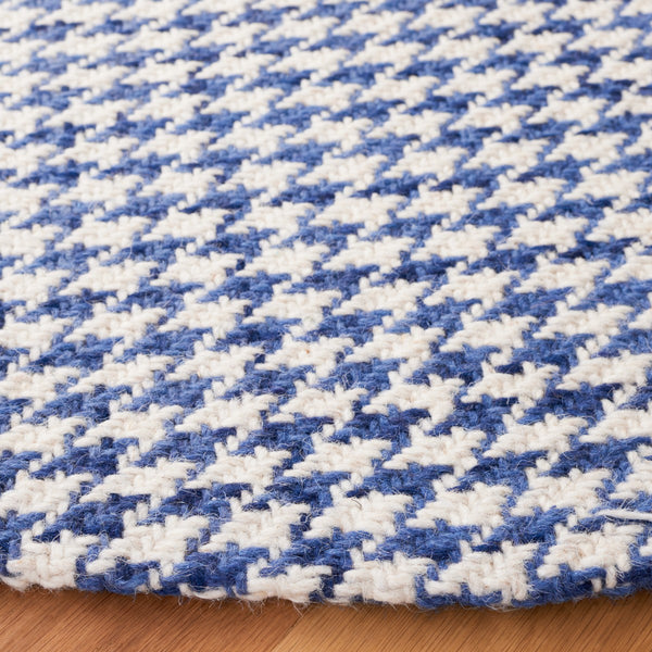 Safavieh Marbella 319  Hand Woven 100% Wool Rug MRB319N-8