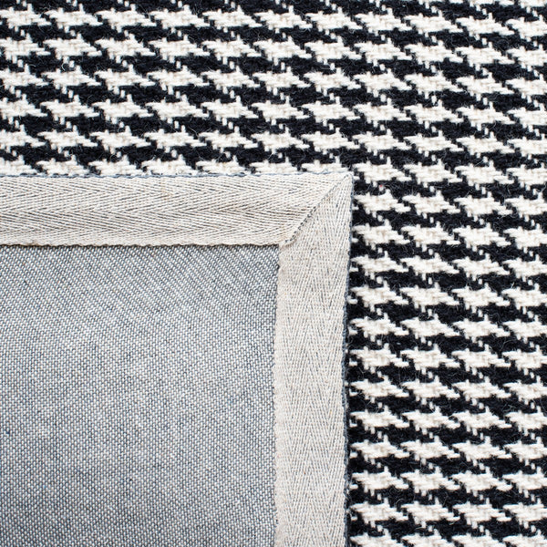 Safavieh Marbella 319  Hand Woven 100% Wool Rug MRB319Z-8