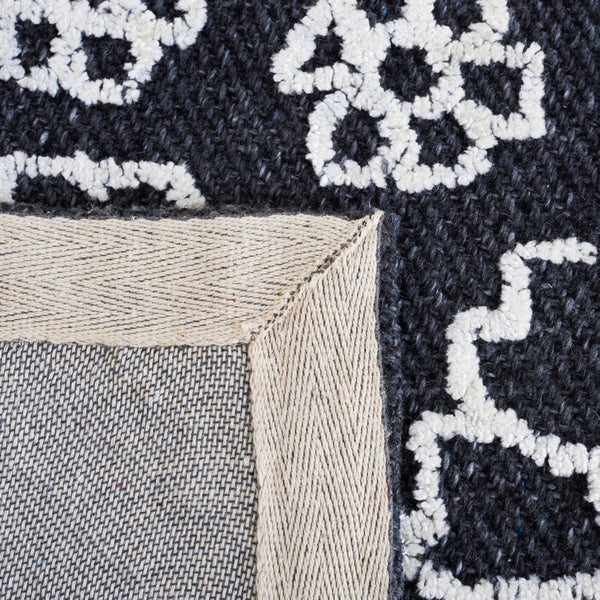 Safavieh Marbella 323 Hand Tufted 75% Polypropylene and 25% Viscose Rug MRB323Z-8