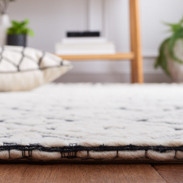 Safavieh Marbella 328 Hand Woven 80% Wool/15% cotton/5% Nylon Transitional Rug MRB328Z-8