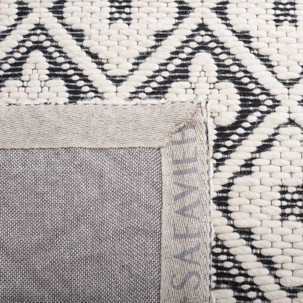 Safavieh Marbella 328 Hand Woven 80% Wool/15% cotton/5% Nylon Transitional Rug MRB328Z-8