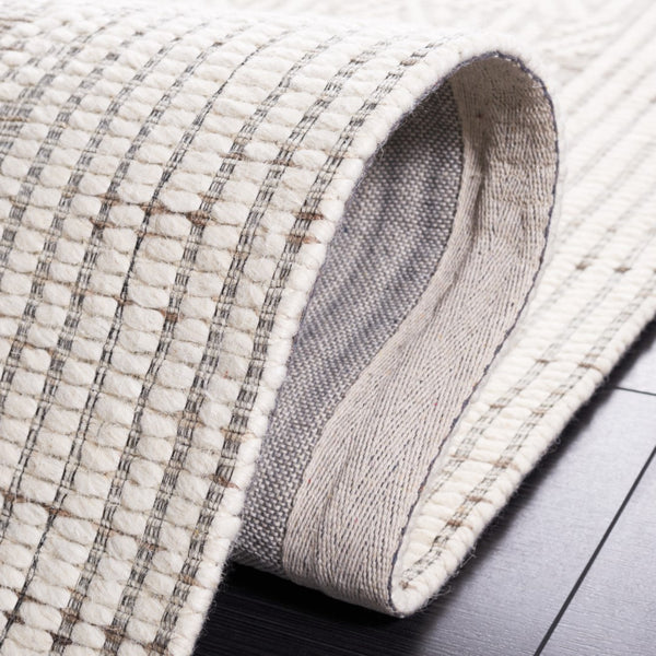 Safavieh Marbella 431 Hand Woven 80% Wool and 20% Polyester Rug MRB431B-8