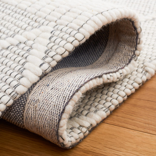 Safavieh Marbella 908 Hand Loomed 80% Wool/15% Cotton/and 5% Polyester Rug MRB908A-8