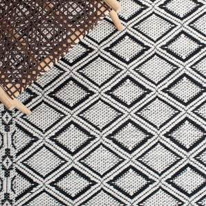 Safavieh Marbella 951 Hand Woven 70% Wool/30% Cotton Rug MRB951Z-8