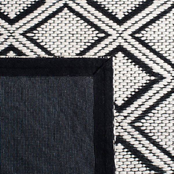 Safavieh Marbella 951 Hand Woven 70% Wool/30% Cotton Rug MRB951Z-8