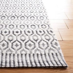 Safavieh Marbella 975 Hand Loomed 90% Polyester and 10% Cotton with Latex Bohemian Rug MRB975Z-8