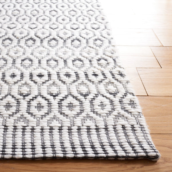 Safavieh Marbella 975 Hand Loomed 90% Polyester and 10% Cotton with Latex Bohemian Rug MRB975Z-8
