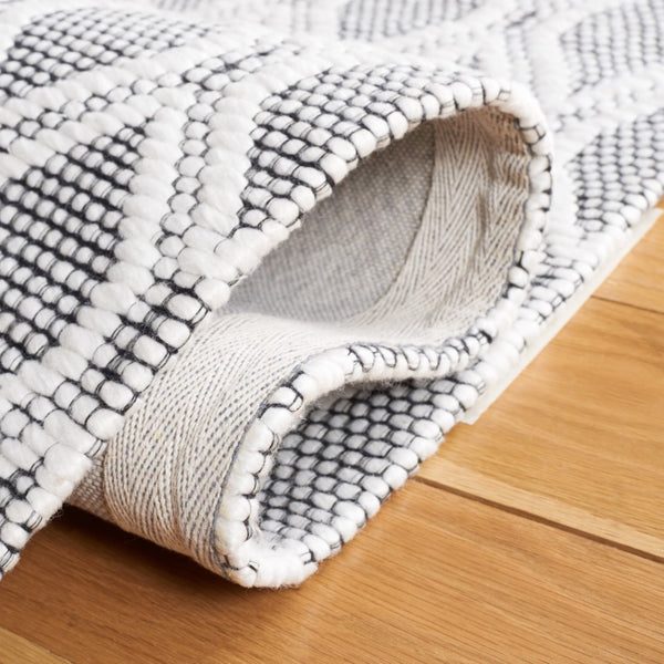 Safavieh Marbella 976 Hand Loomed 90% Polyester and 10% Cotton with Latex Bohemian Rug MRB976Z-8