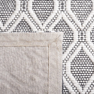 Safavieh Marbella 976 Hand Loomed 90% Polyester and 10% Cotton with Latex Bohemian Rug MRB976Z-8