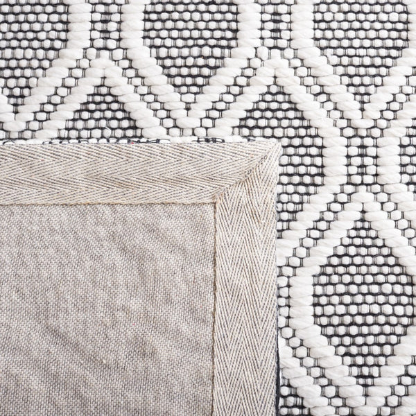 Safavieh Marbella 976 Hand Loomed 90% Polyester and 10% Cotton with Latex Bohemian Rug MRB976Z-8