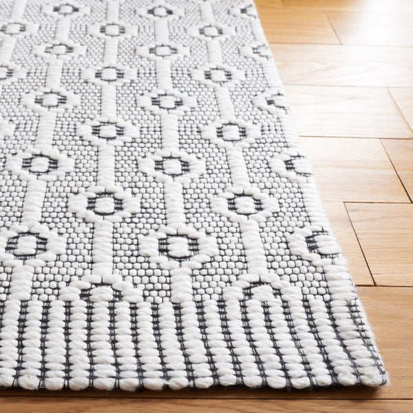 Safavieh Marbella 977 Hand Loomed 90% Polyester and 10% Cotton with Latex Bohemian Rug MRB977Z-8