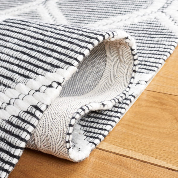 Safavieh Marbella 978 Hand Loomed 90% Polyester and 10% Cotton with Latex Bohemian Rug MRB978Z-8