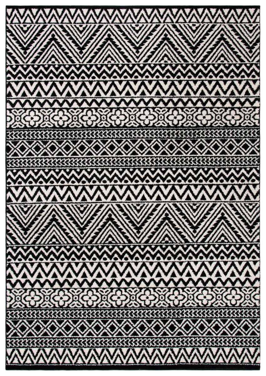 Mercer 400 Mercer 416 Bohemian Power Loomed Polypropylene Pile Rug Ivory / Charcoal