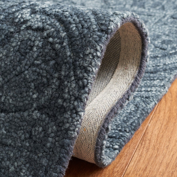 Safavieh Marquee 301 Hand Tufted Wool and Cotton with Latex Bohemian Rug MRQ301F-8